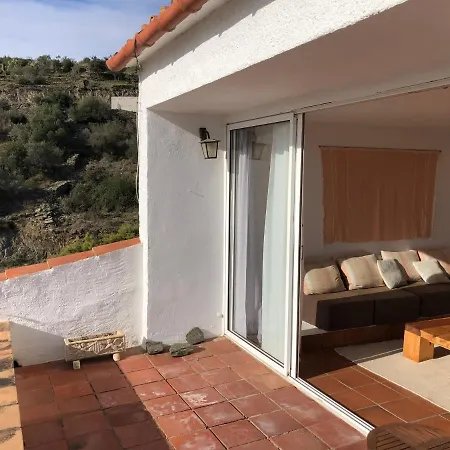 Apartment Juliette - With Sea-view , Parking, Swimming-pool Cadaques